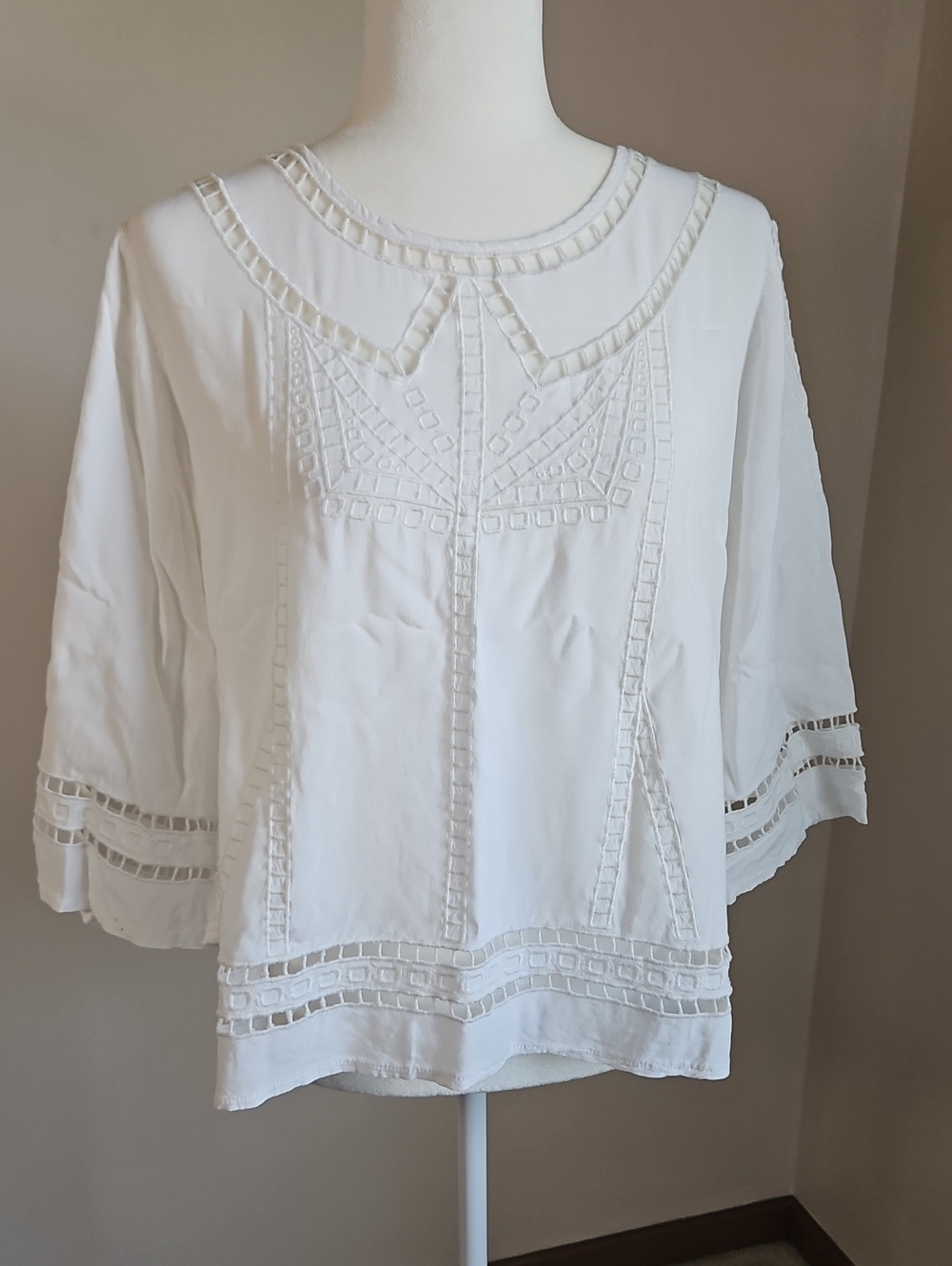 Solitaire Eyelet Embroidered Blouse Top Full Sleeves LG White Cottage Twee